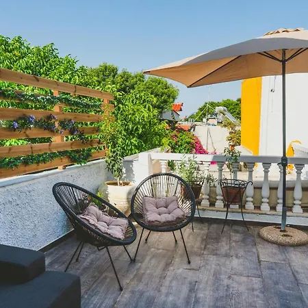 Daire Anemoessa Mansion