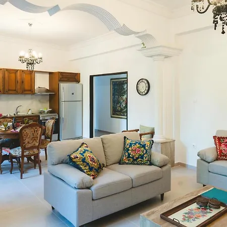 Anemoessa Mansion Apartman *